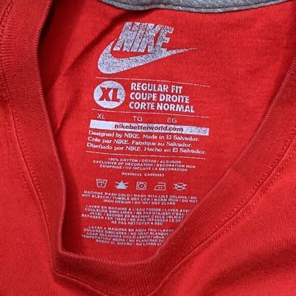 Nike Men XL Red Big Swoosh Logo Short Sleeve Shirt - Picture 2 of 3